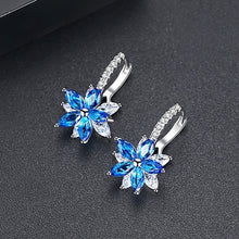 Load image into Gallery viewer, Romantic flower earrings
