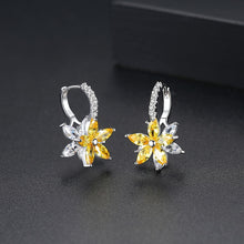 Load image into Gallery viewer, Romantic flower earrings
